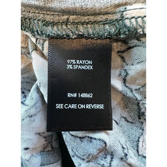 Torrid Fit And Flare Stretch Challis Button-Up Floral Top 2X - Picture 3 of 7